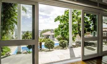 Imagem 2: Casa para venda tem 503 metros quadrados com 4 quartos em Boa Vista - Novo Hamburgo - RS