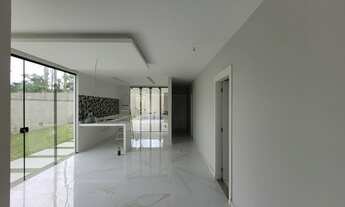 Imagem 4: Vendo Linda Casa Nova Térrea com 3 suítes no Cond. Jardins do Lago