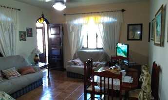 Imagem 2: Casa linear com 3 quartos bem no Centro e a poucos metros do vasto comércio em Rio das Os