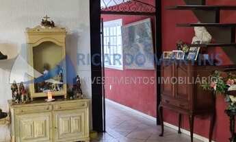 Imagem 6: Casa de condomínio para venda tem 422 metros quadrados com 5 quartos