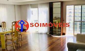 Imagem 2: Apartamento para venda possui 185 metros quadrados com 4 quartos em Copacabana - Rio de Ja