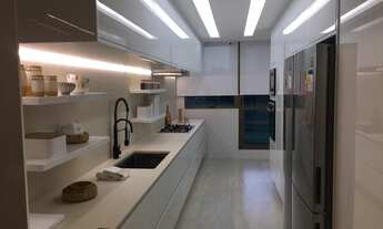 Imagem 5: Mansões suspensas de frente para o Mar