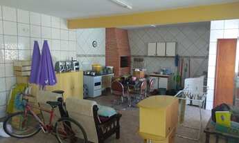 Imagem 2: Casa com piscina em Bairro de Fatima