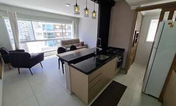 Imagem: 2 quartos na navegantes com sacada de frente!