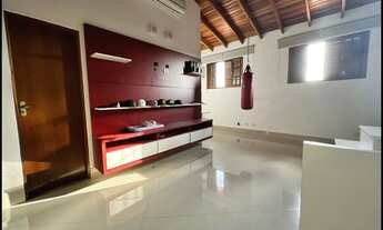 Imagem 7: Casa para aluguel e venda possui 450 metros quadrados com 6 quartos