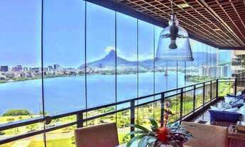 Imagem 4: Cobertura diferenciada em um Condomínio residencial imponente com vista Lagoa Rodrigo de F