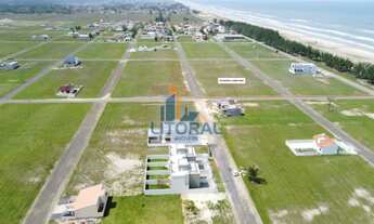 Imagem: Terreno de Esquina a 100 m da Praia no Bairro