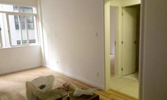 Imagem 2: Apartamento para venda tem 67 metros quadrados com 1 quarto em Centro - Florianópolis - SC