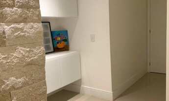 Imagem 4: Apartamento todo refoemmado por arquiteto nna Tijuca