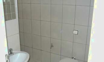 Imagem 4: Kitinete, centro, piso frio, 4o. andar de frente, sem garagem, perto de tudo