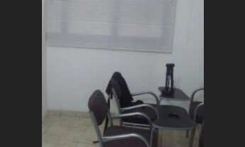 Imagem 2: Sala comercial na rua limites