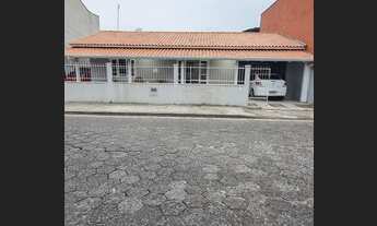 Imagem: CASA COM 3 DORMITÓRIOS NO BAIRRO UNIVERSITÁRIO