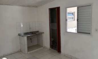 Imagem 4: Quarto na Guilhermina com água e luz incluso