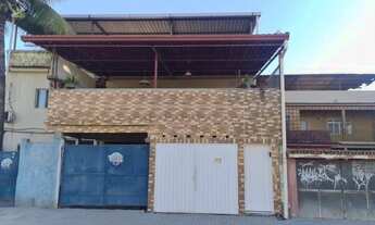 Imagem 4: Sobrado para Venda em Belford Roxo, Santa Maria, 4 dormitórios, 2 suítes, 3 banheiros, 2 v