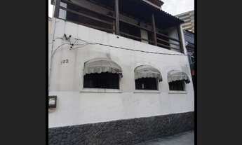 Imagem 4: Casa para aluguel possui 250 metros quadrados com 6 quartos