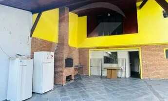 Imagem 2: Casa com 2 Dormitórios, sala, cozinha, banheiro, área de serviço, 01 vaga