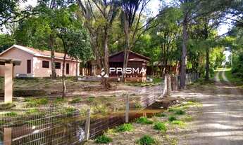 Imagem 2: 2 casas, terreno com 2000m² todo murado