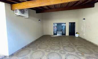 Imagem 6: Casa com 3 Quarto(s) e 2 banheiro(s) para Alugar, 216 m² por R$ 2400 / Mês