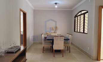 Imagem 6: Casa para aluguel tem 360 metros quadrados com 3 quartos em Jardim das Esmeraldas - Goiâni