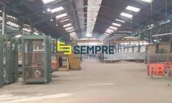 Imagem 2: Galpão industrial para alugar em Contagem com doca