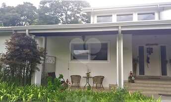 Imagem 2: Belíssima casa com 4 suites e área de lazer em condomínio alto Padrão em Valinhos SP