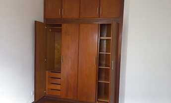 Imagem 6: Casa de condomínio para aluguel possui 380 metros quadrados com 4 quartos