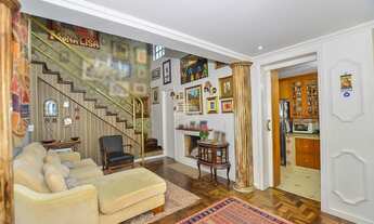 Imagem 2: Casa para venda tem 174 metros quadrados com 3 quartos em Vista Alegre - Curitiba - PR