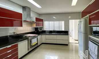 Imagem 5: Sobrado para venda possui 397 metros quadrados com 3 quartos em Setor Gentil Meireles - Go