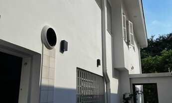 Imagem 4: Casa para aluguel possui 200 metros quadrados com 3 quartos em Vila Madalena 4 vagas de g