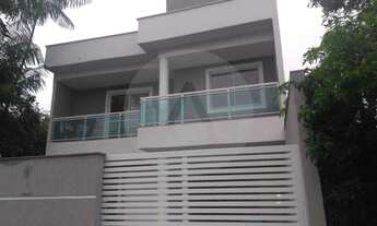 Imagem 1: Agatê Imóveis vende Excelente Casa Duplex de 214 m² - Itaipu - Niterói por R 650 mil reais