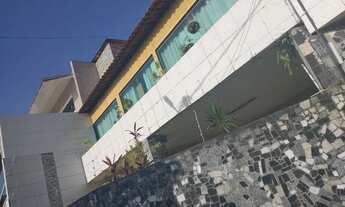 Imagem: República ao lado da UFPE