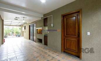 Imagem 3: Casa de alvenaria, 3 dormitórios, 1 suíte e pátio com piscina, bairro Espírito Santo