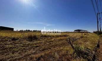 Imagem 7: Área com 1.000m² disponível para venda no bairro Centro Empresarial Leste em Uberlândia-MG