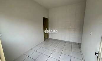 Imagem 4: Casa residencial disponível para venda no bairro Laranjeiras em Uberlândia-MG