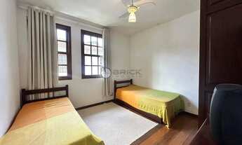 Imagem 5: Casa com 3 quartos sendo 1 suíte + dependência em condomínio no Alto - Teresópolis/RJ