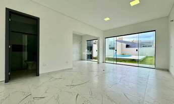 Imagem 4: Sobrado à Venda com 3 Quartos Sendo Uma Suite em Guaratuba, PR