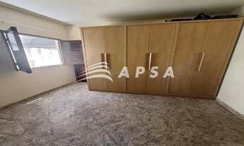 Imagem 7: CASA AMPLA COM MAIS DE 200M² E DISPÕE DE DUAS VAGAS DE GARAGEM, SENDO UMA COBERTA, ALÉM DE