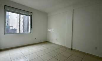 Imagem 13: Apartamento 02 dormitórios + dependência para alugar no Centro de Florianópolis SC