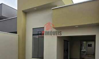 Imagem 2: Linda casa! 2 Quartos sendo 1 Suíte- Toda no Porcelanato com pé direito Alto na sala - Pq