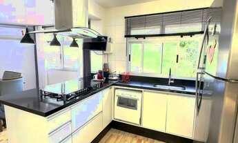 Imagem 3: Sobrado para venda possui 207 metros quadrados com 3 quartos em Hugo Lange - Curitiba - PR