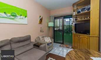 Imagem 2: Apartamento iluminado com 2 dormitórios e vaga escriturada