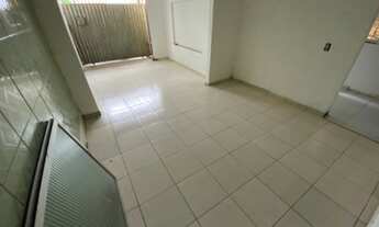 Imagem 2: Luz Imóveis Vende Casa na Fernando Guilhon/Alcinco cacela