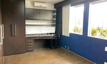 Imagem 4: Casa no condomínio Santa Mônica para venda com 400 metros quadrados com 5 quartos