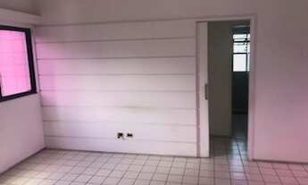 Imagem 3: Apartamento para venda possui 65 m² com 2 quartos área e wc de serviçoem Graças - Recife