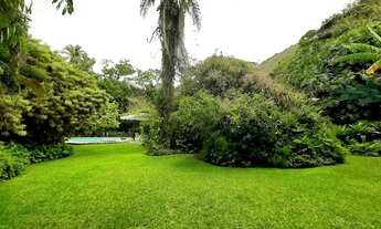 Imagem 7: Casa para venda possui 762 metros quadrados com 5 quartos em Itacoatiara - Niterói - RJ