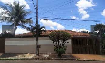 Imagem: Excelente casa ao lado do CMO