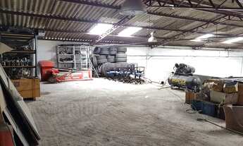 Imagem 5: Galpão/Depósito/Armazém para aluguel possui 630 metros quadrados com 4 salas e vestiarios