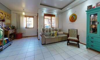 Imagem: PORTO ALEGRE - Casa Padrão - Cavalhada