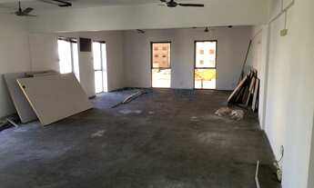 Imagem 6: Conjunto para locação, com 100m2, no contrapiso, iluminado e arejado, com dois banheiros e