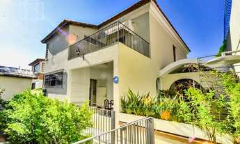 Imagem 3: Amplo Sobrado Reformado em Rua Nobre e Segura do Pacaembu